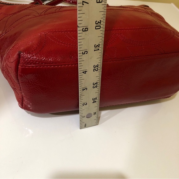 COACH Red Patent Leather Signature Stitch Shoulder Bag Tote + Wristlet Strap EUC - Picture 7 of 16